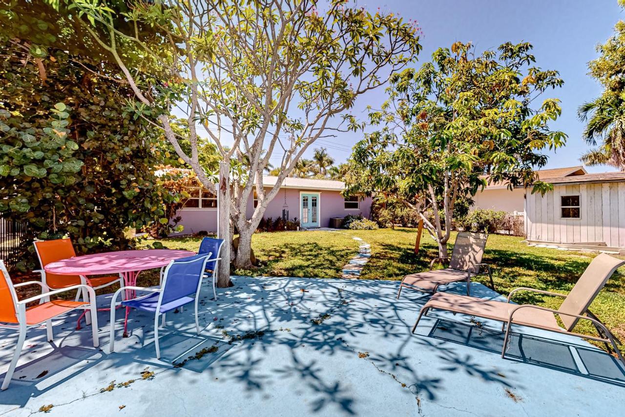 Purple Pelican Cottage Marco Island Exteriör bild