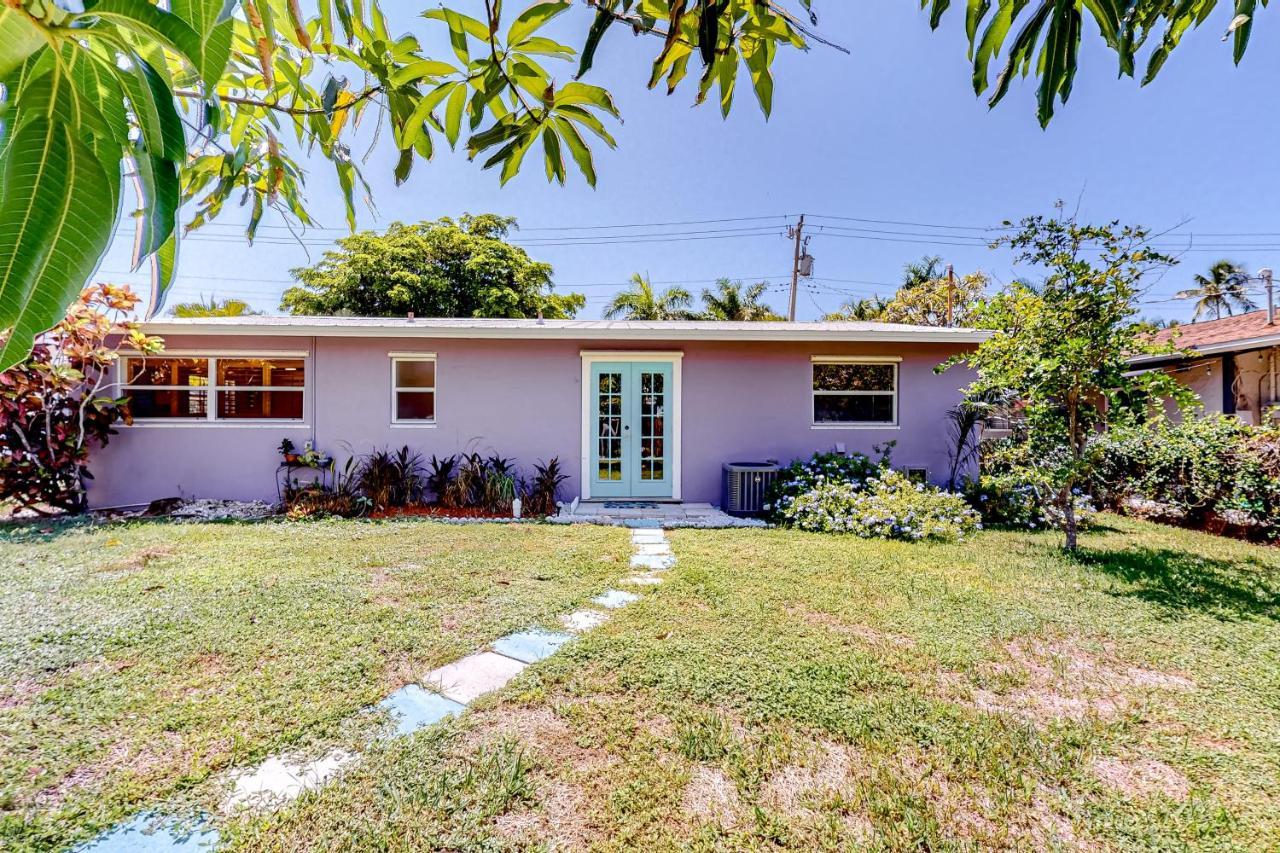 Purple Pelican Cottage Marco Island Exteriör bild